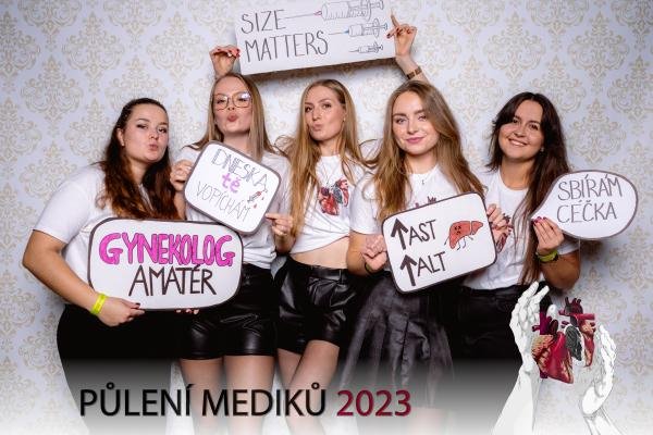 Fotobudka z půlení mediků 2023